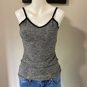 Beyond Yoga Strappy Back Cami Tank Top Gray Black Built in Bra Sz XS